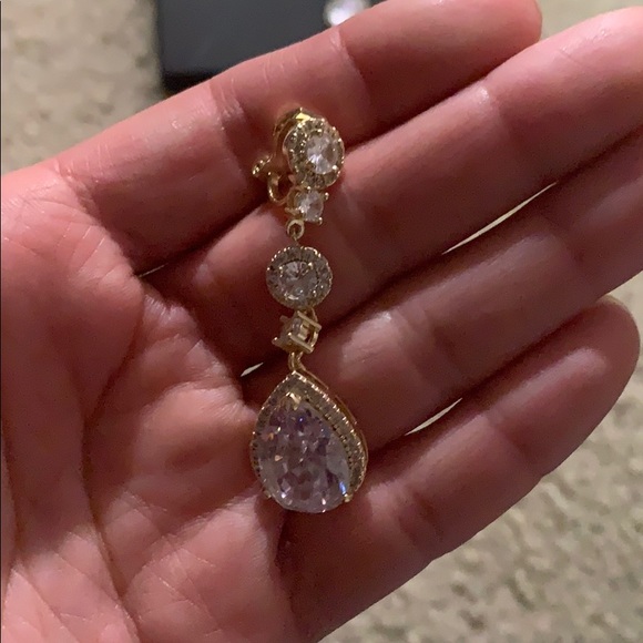 Earrings - Picture 2 of 5